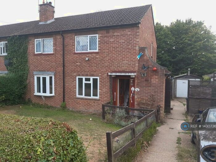 2 Bedroom Maisonette To Rent In Charsley Close, Amersham, HP6