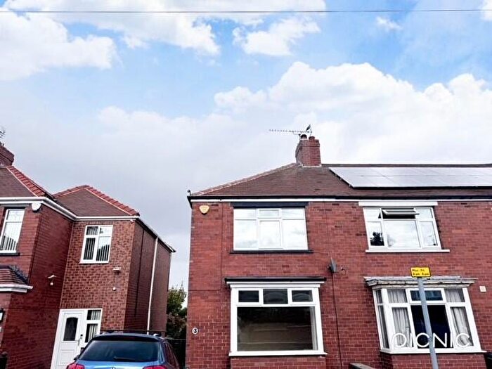 2 Bedroom House To Rent In Stanhope Gardens, Barnsley, S75