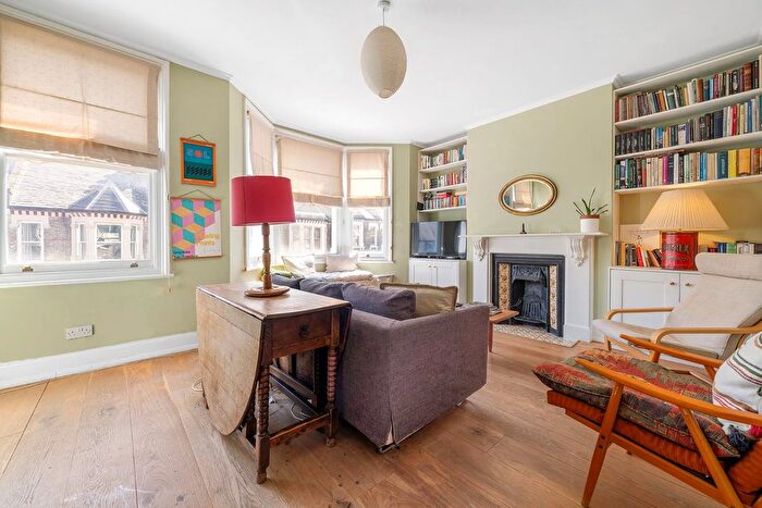 3 Bedroom Flat For Sale In Arodene Road, SW2