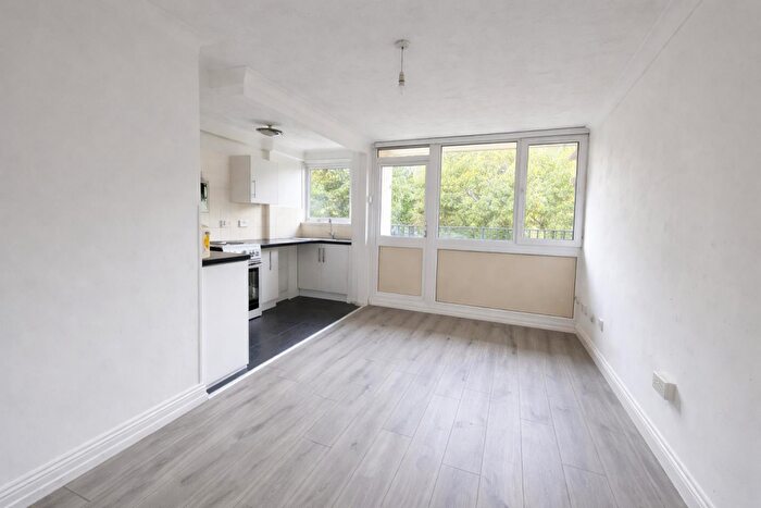 1 Bedroom Flat To Rent In Longfield Avenue, Fareham, PO14