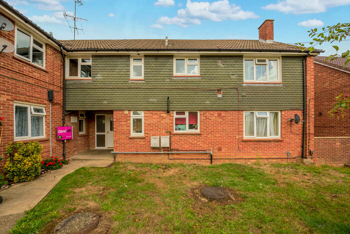 2 Bedroom Apartment To Rent In Red Rose, Binfield, RG42