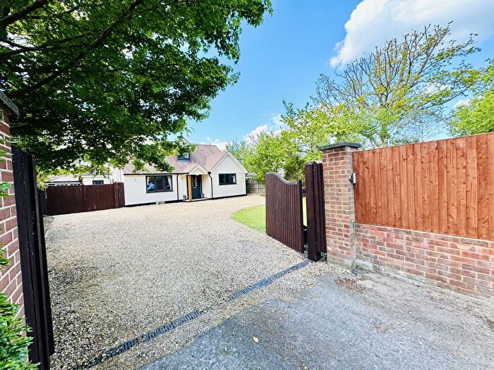 5 Bedroom Detached House For Sale In Reading Road, Wokingham, RG40