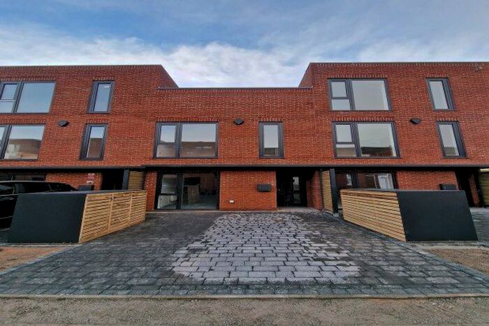 3 Bedroom Terraced House To Rent In Nansen Street, Salford, M6