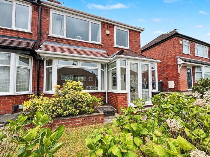 3 Bedroom Semi-Detached House For Sale In Heathfield Road, Bury, BL9
