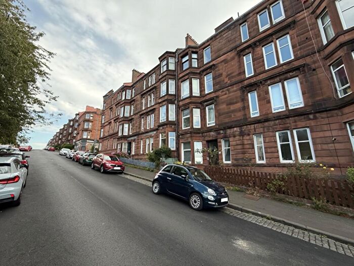 2 Bedroom Flat To Rent In Thornwood Avenue, Thornwood, G11