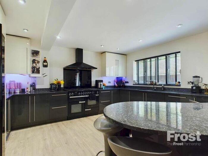 4 Bedroom Property To Rent In Mill Lane, Horton, Slough, Berkshire, SL3