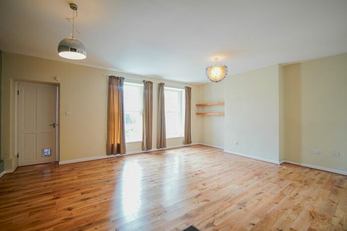 2 Bedroom Flat To Rent In Pro Cathedral Lane, Clifton, Bristol, BS8