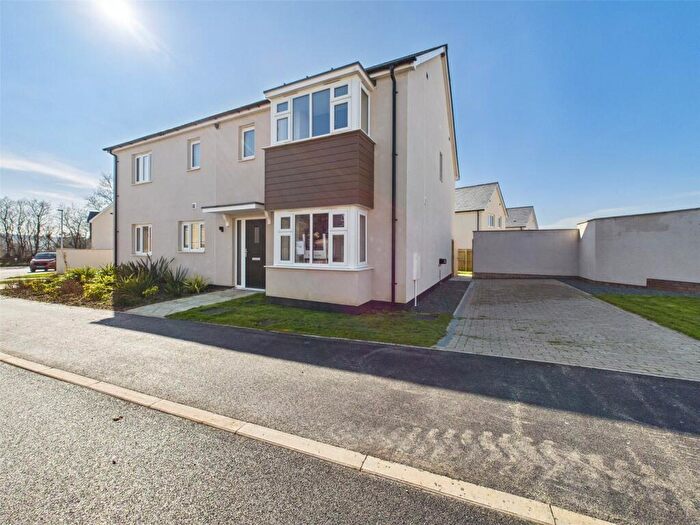 3 Bedroom Semi-Detached House For Sale In Sheepwash, Beaworthy, EX21