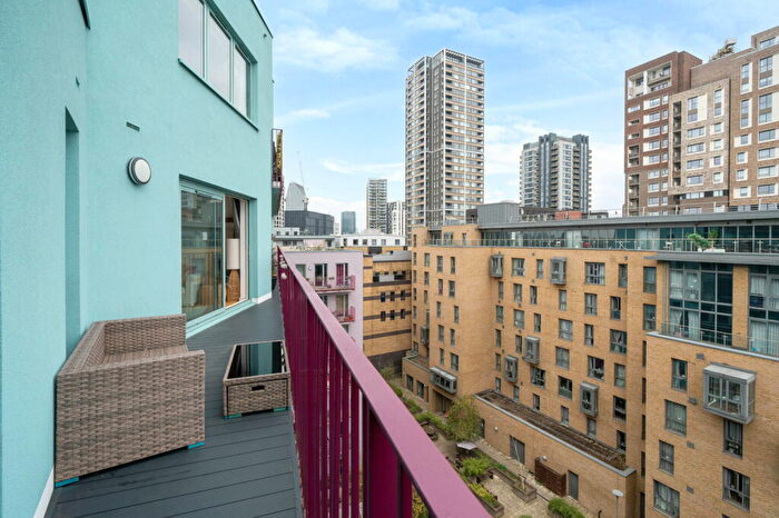 2 Bedroom Apartment For Sale In Steedman Street, London, SE17