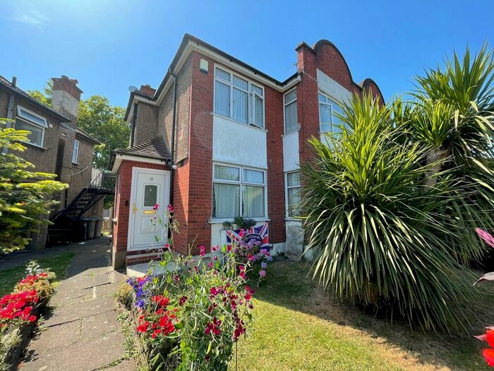 2 Bedroom Property To Rent In Windermere Court, Wembley, HA9