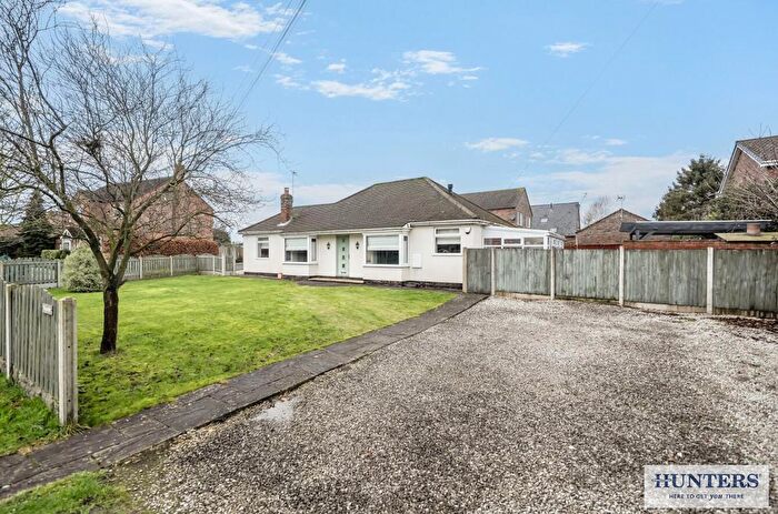 2 Bedroom Detached Bungalow For Sale In York Road, Cliffe, Selby, YO8