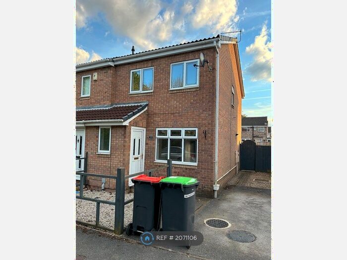 3 Bedroom Semi-Detached House To Rent In Hazel Meadows, Hucknall, Nottingham, NG15