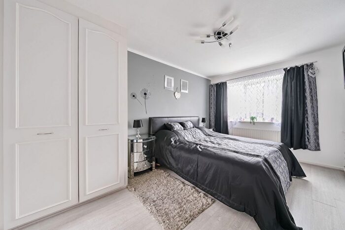 4 Bedroom Detached House For Sale In Sunningdale Gardens, North Bersted, Bognor Regis, PO22