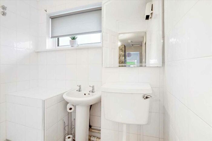 3 Bedroom Terraced House For Sale In Redgrave, Calderwood, East Kilbride, G74