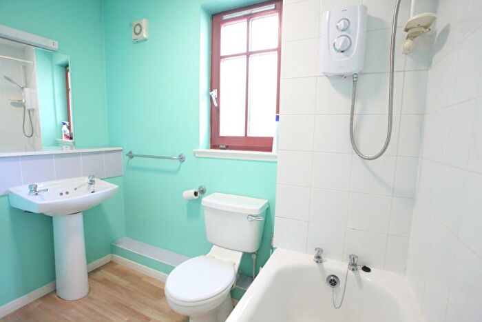 2 Bedroom Flat To Rent In East Cromwell Street, Leith, Edinburgh, EH6