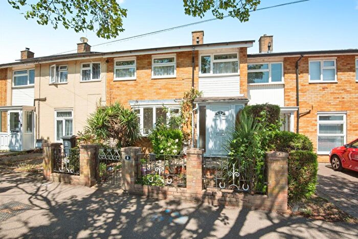 3 Bedroom Terraced House For Sale In Bandley Rise, Stevenage, SG2