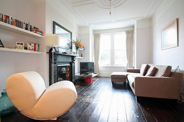 3 Bedroom House To Rent In Honeybrook Road, Balham, London, SW12