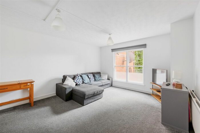 2 Bedroom Flat To Rent In Daniel Court, East Acton Lane, Acton, W3