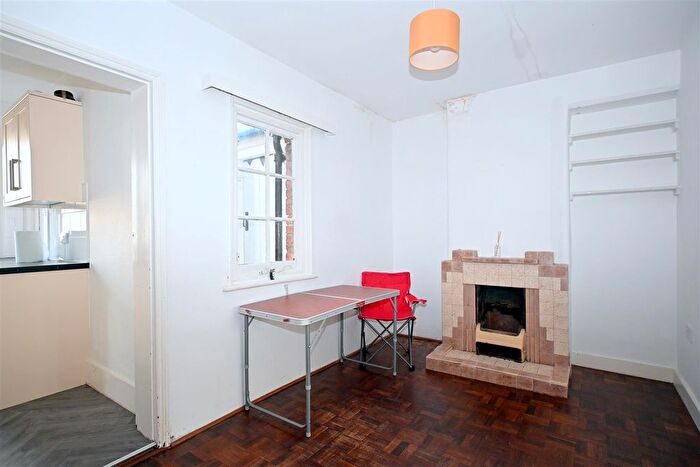 2 Bedroom End Of Terrace House For Sale In Church Street, Old Town, Eastbourne, BN21