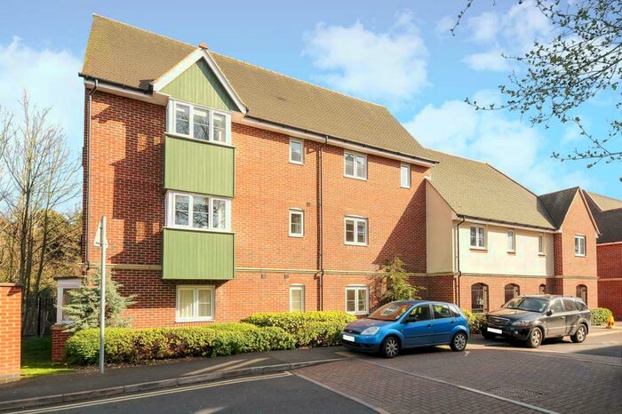 2 Bedroom Apartment To Rent In Abingdon, Oxfordshire, OX14