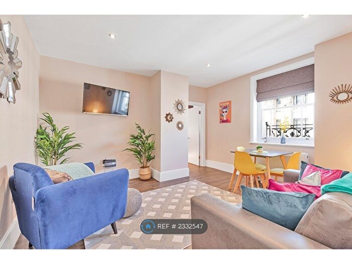 1 Bedroom Flat To Rent In West Street, Brighton, BN1