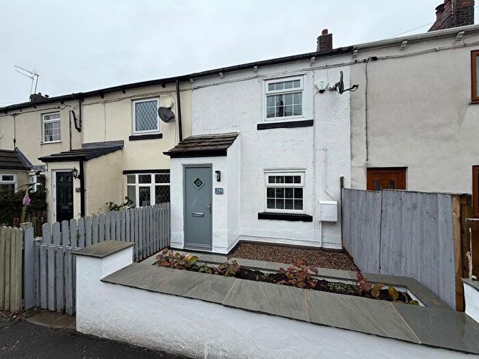 2 Bedroom Terraced House To Rent In Blacker Lane, Netherton, Wakefield, WF4