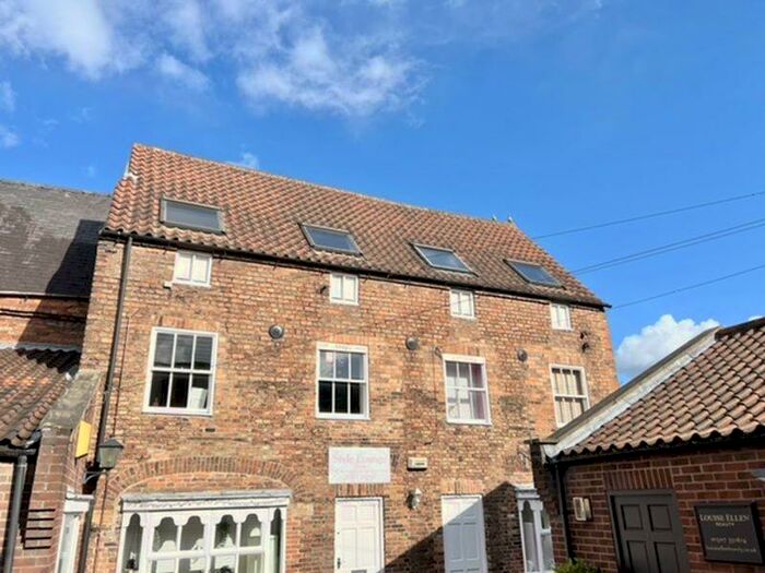 1 Bedroom Apartment To Rent In Pawnshop Passage, Mercer Row, Louth, LN11