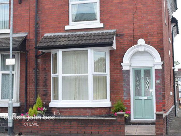 3 Bedroom End Of Terrace House To Rent In Queen Street, Crewe, CW1