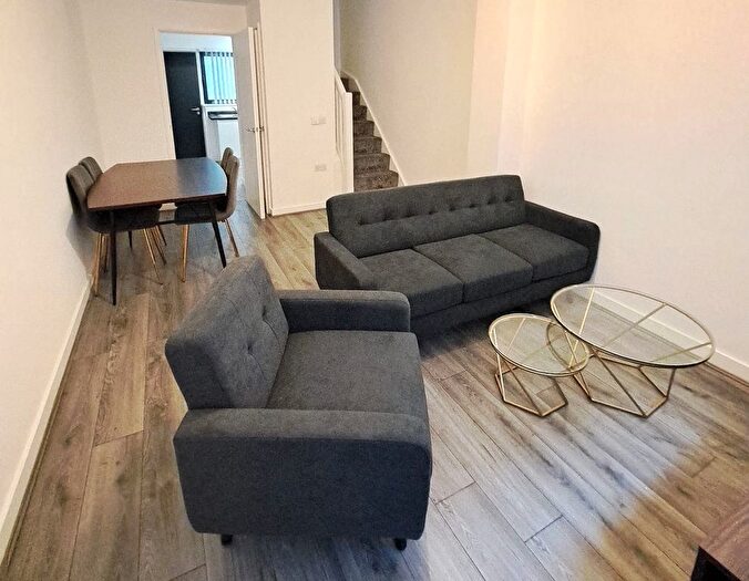 2 Bedroom Town House To Rent In Shaws Alley, Liverpool, L1