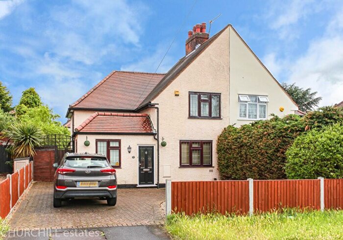 3 Bedroom Semi Detached House For Sale In Rayleigh Road, Woodford Green, Essex, IG8
