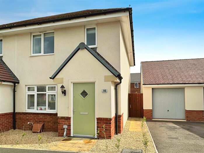 3 Bedroom House To Rent In Augustus Avenue, Keynsham, Bristol, BS31