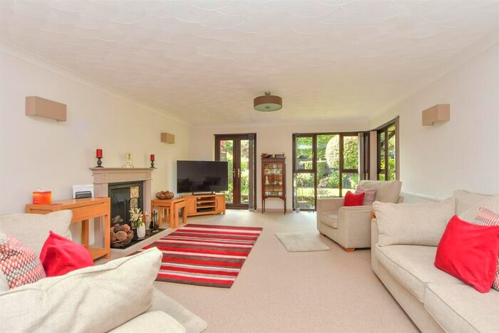 4 Bedroom Detached House For Sale In Hill Green Road, Stockbury, Sittingbourne, Kent, ME9