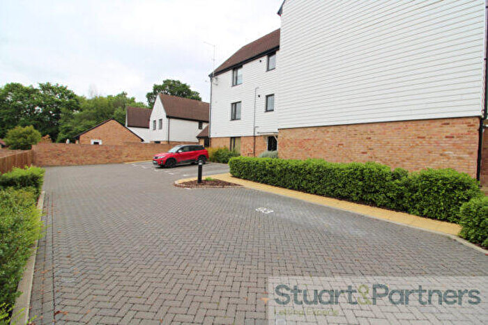 2 Bedroom Apartment To Rent In Blackberry Drive, Lindfield, RH16