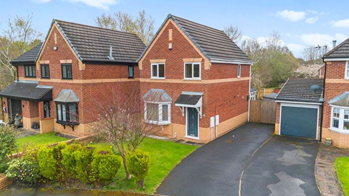 3 Bedroom Detached House For Sale In Falcon Close, Leigh, WN7