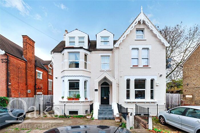 1 Bedroom Flat For Sale In Hopton Road, Streatham, SW16