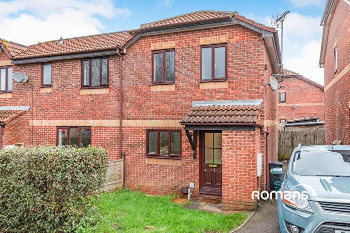 3 Bedroom House To Rent In Whitley Mead, Stoke Gifford, Bristol, BS34