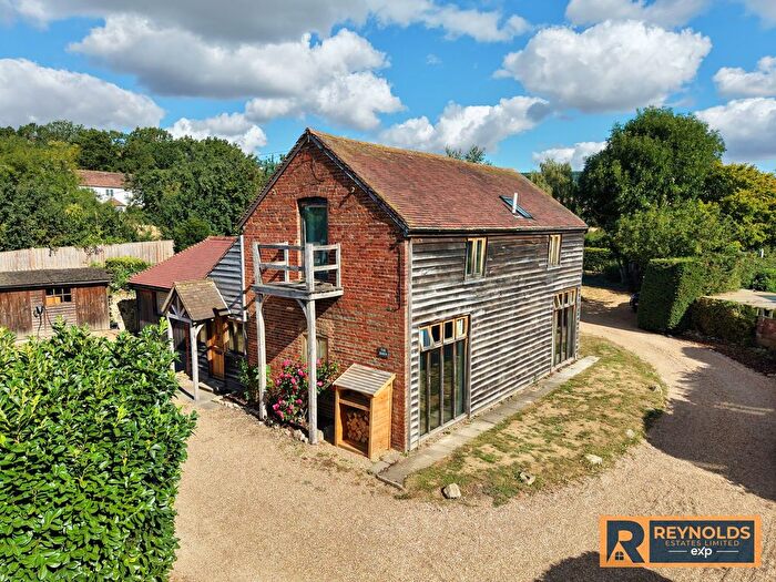 3 Bedroom Barn Conversion For Sale In Stunning Converted Barn Located In Ryarsh, West Malling, ME19