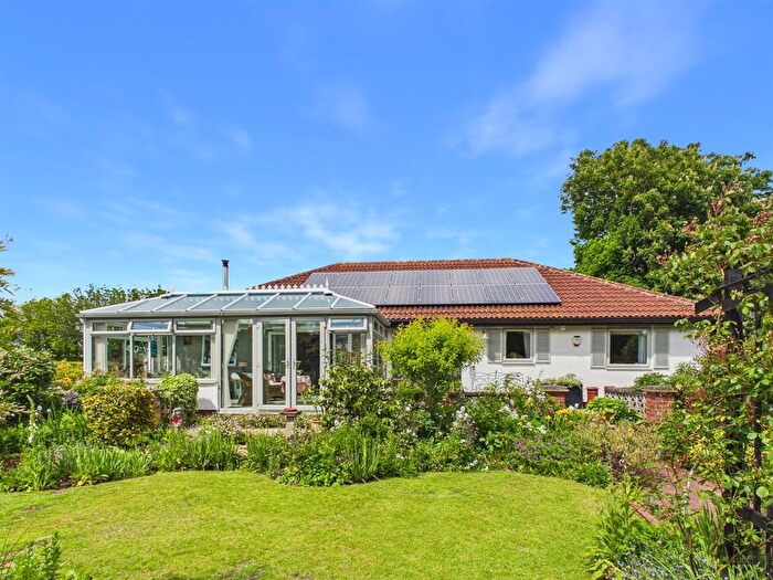 4 Bedroom Detached Bungalow For Sale In Green Lane, Rewe, Exeter, EX5