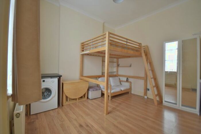 1 Bedroom Flat To Rent In Junction Road / Pemberton Gardens, Archway, London, N19