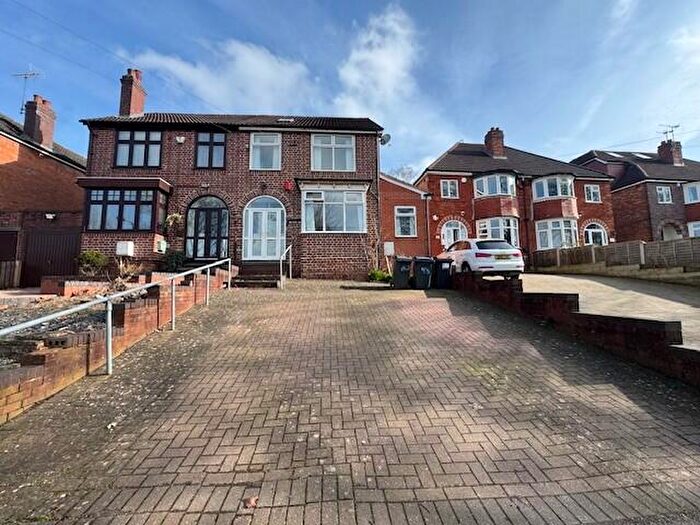 4 Bedroom Semi Detached House To Rent In Cole Valley Road, B28