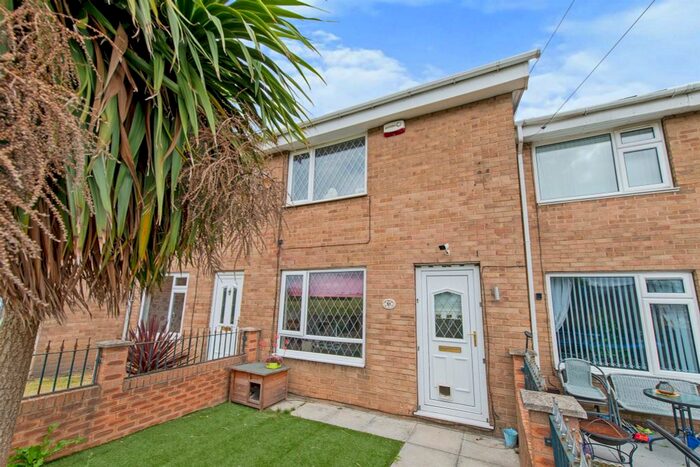 2 Bedroom Terraced House For Sale In Wentworth Road, Featherstone, Pontefract, WF7