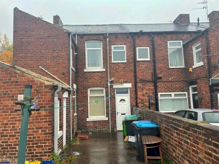 2 Bedroom Flat To Rent In Standerton Terrace, DH9