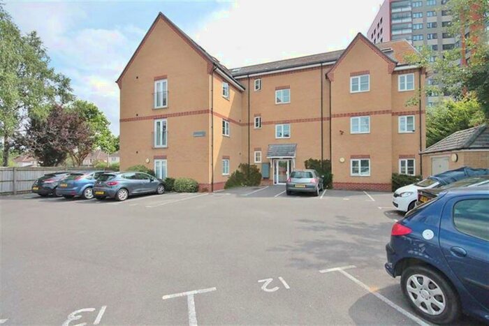 1 Bedroom Apartment To Rent In Penfold Court, Sutton Road, Headington, Oxford, OX3