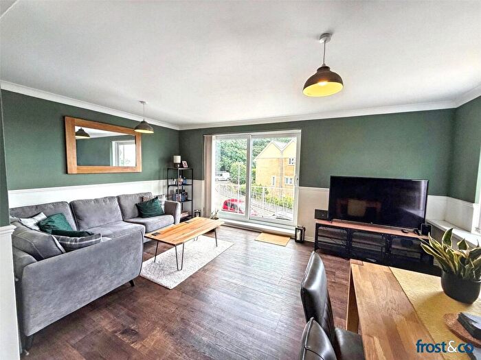 2 Bedroom Apartment For Sale In Cotes Avenue, Lower Parkstone, Poole, Dorset, BH14