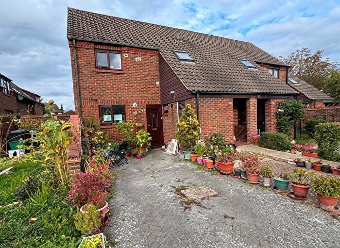 1 Bedroom Maisonette For Sale In Richard Stagg Close, St Albans, AL1