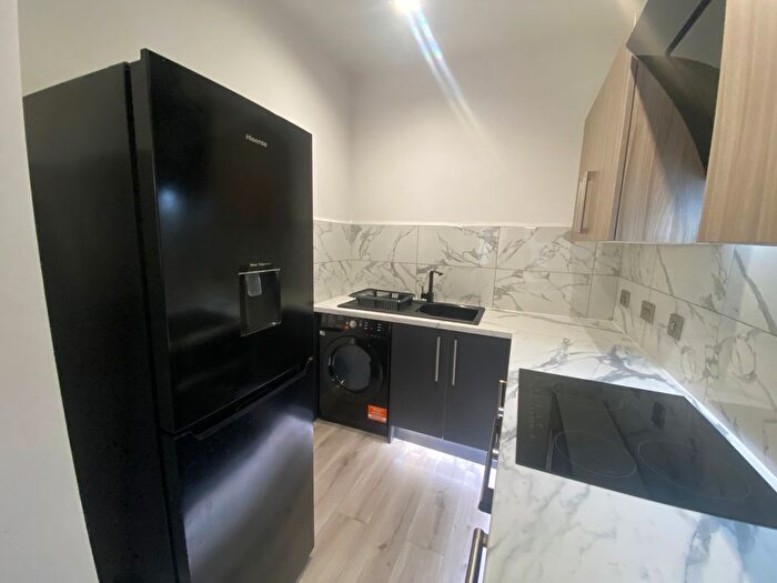 1 Bedroom Flat To Rent In Barrow Street, St Helens, WA10