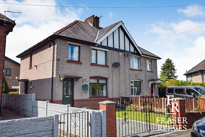 3 Bedroom Semi-Detached House For Sale In West Avenue, Golborne, WA3