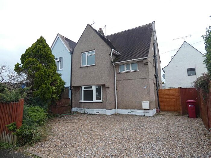 3 Bedroom Semi-Detached House To Rent In Marina Way, Cippenham, Slough, SL1