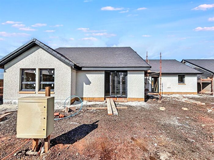 3 Bedroom Detached Bungalow For Sale In Hawks Close, Cleghorn, ML11