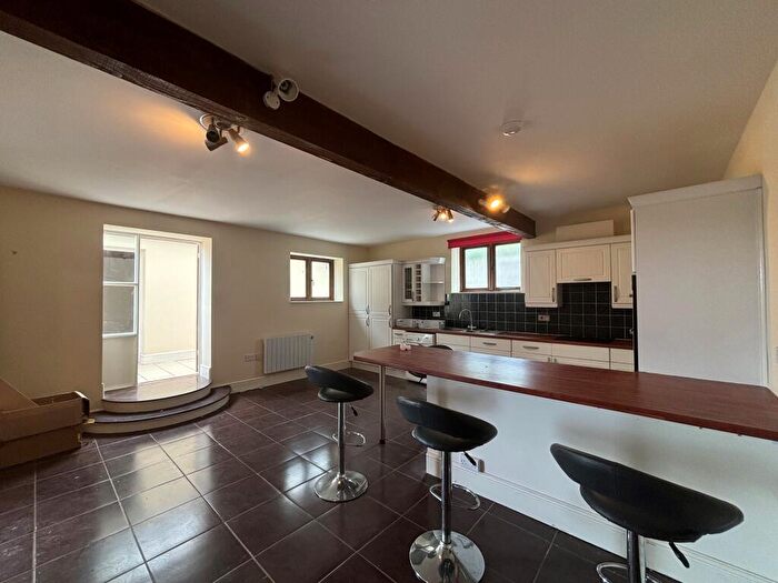 3 Bedroom Barn Conversion To Rent In Holloway Barton, Kennford, EX6